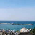 Ld Kyrenia Center Sea View