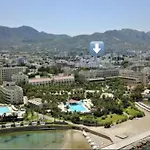 Ld Kyrenia Center Sea View *