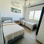Ld Kyrenia Center Sea View
