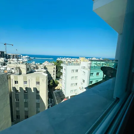 아파트 North Sea View Cozy Kyrenia Center 키레니아